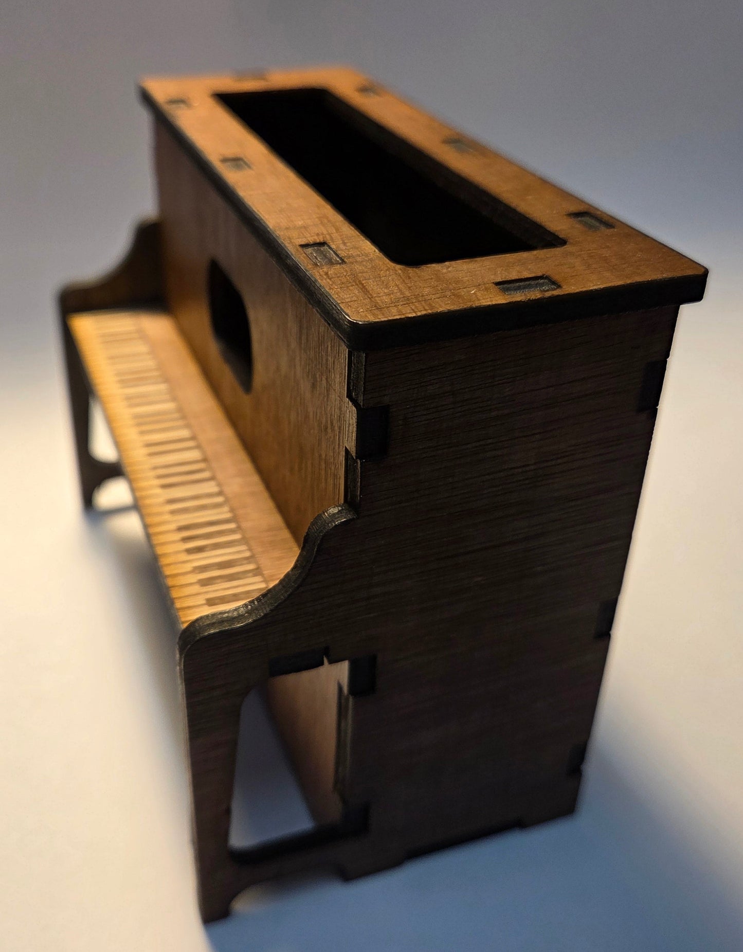 Wooden Piano Pen Holder (1)